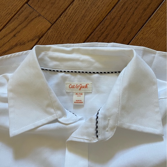 Cat & Jack Boys’ White Long Sleeve Collared Button Down - Picture 4 of 12